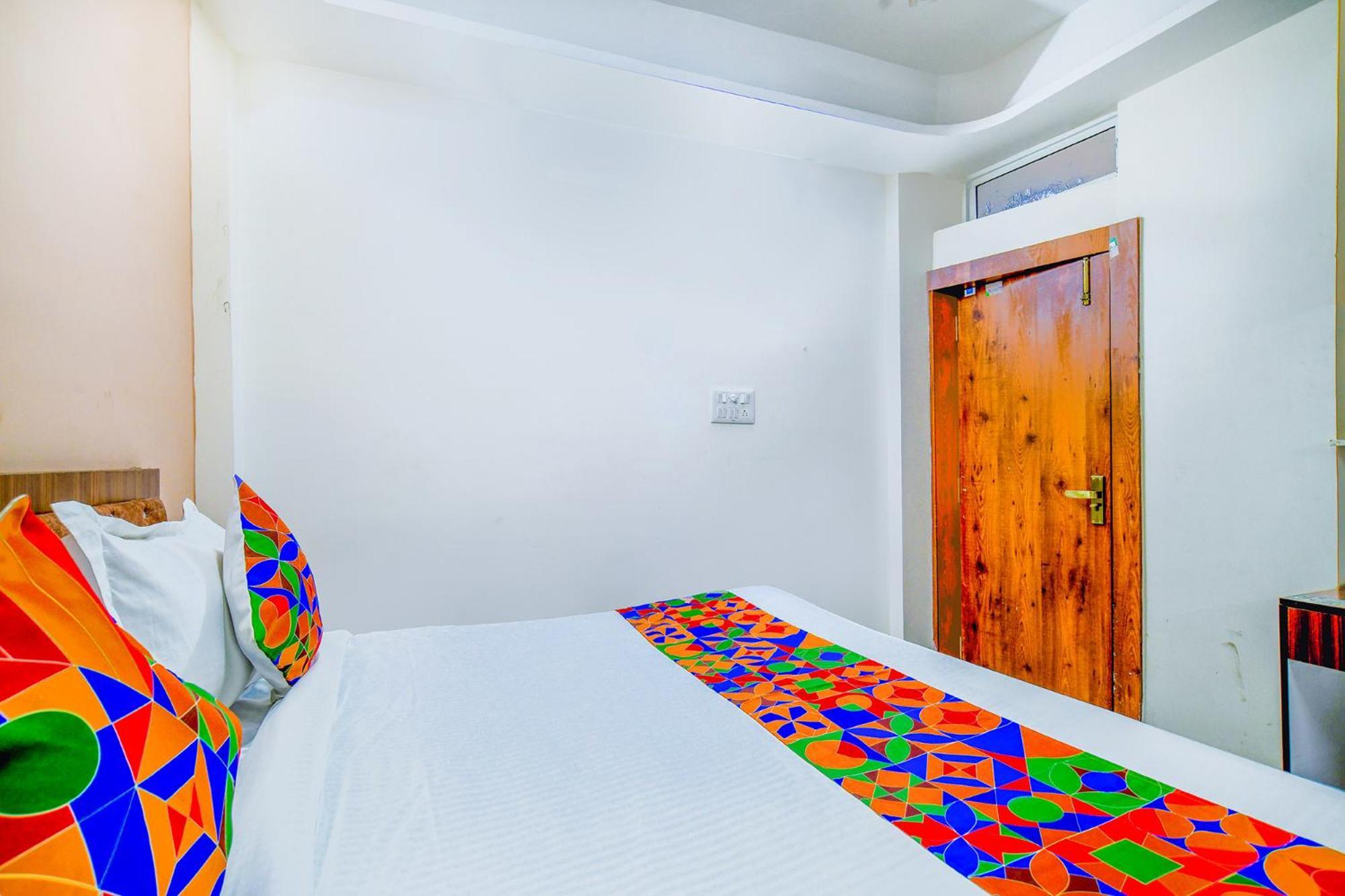 Hotel O Regal Индаур Экстерьер фото