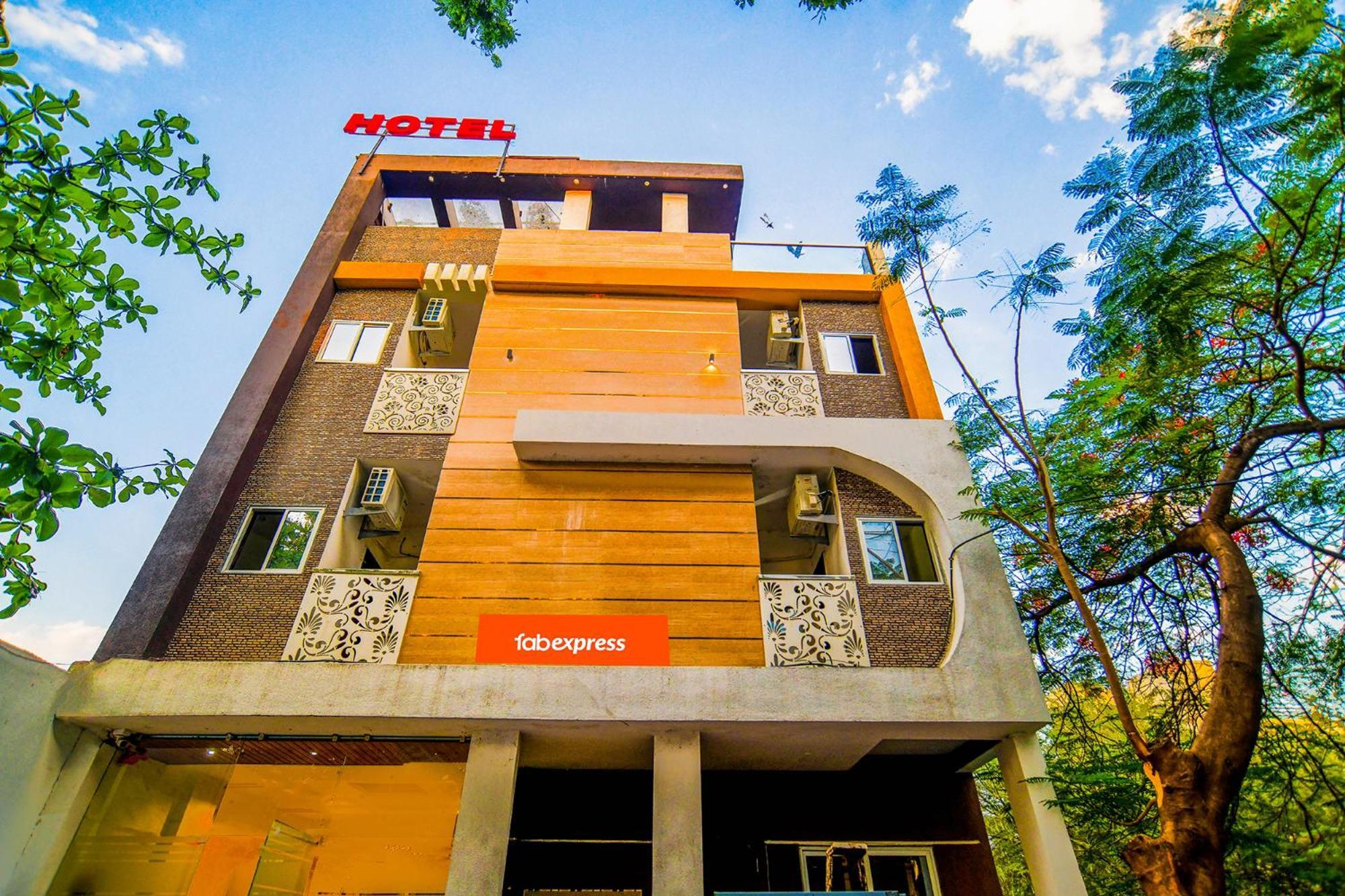 Hotel O Regal Индаур Экстерьер фото